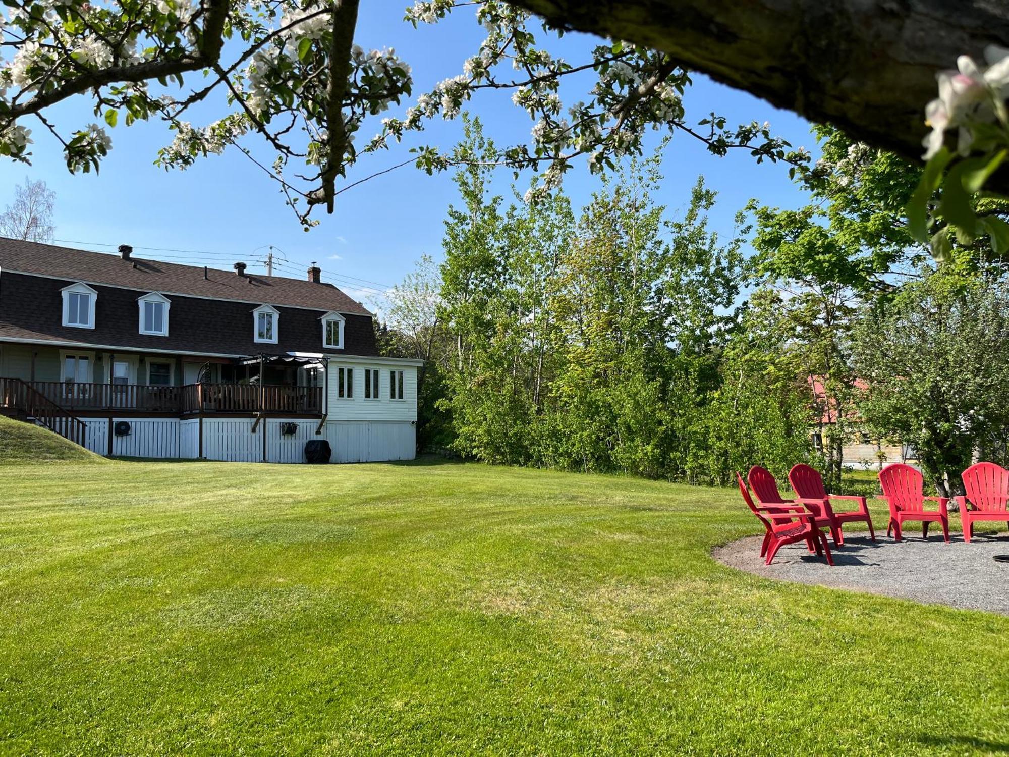 Petite Plaisance Appartements La Malbaie Exterior foto